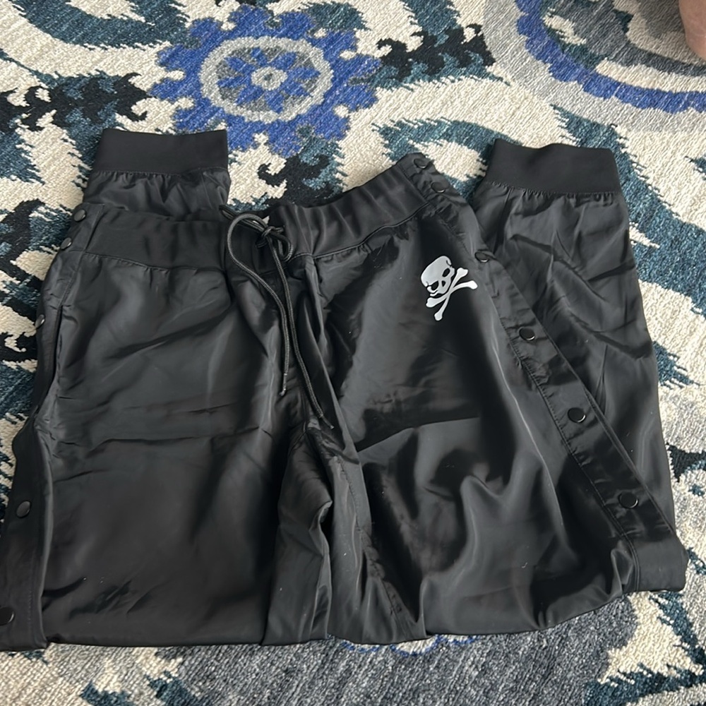 Soulcycle Women's Black Drawstring Snap Button Tr… - image 2